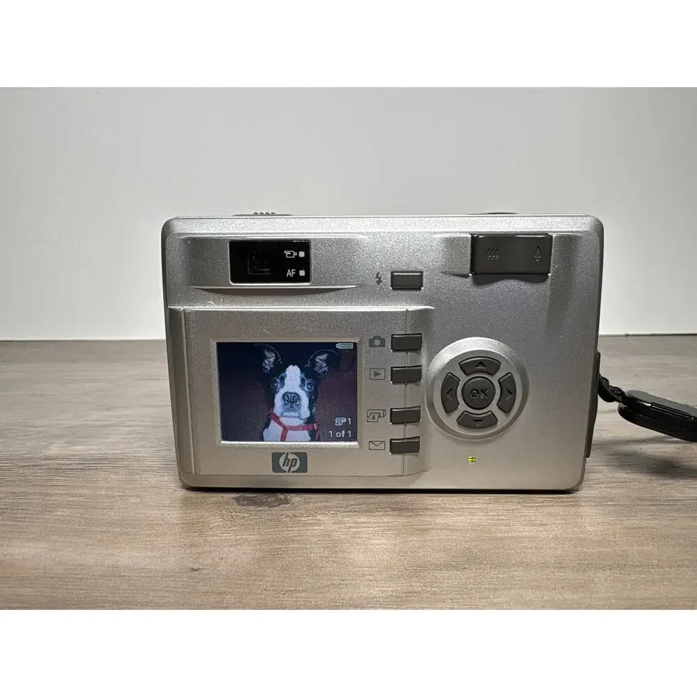 HP Photosmart 634 2.1 MP 12x Zoom- Silver Digital Camera-‎ Tested Working